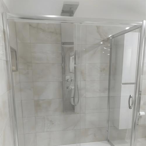 2-bagno-cliente-dettagio-doccia